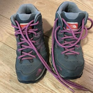 Girls hiking boots